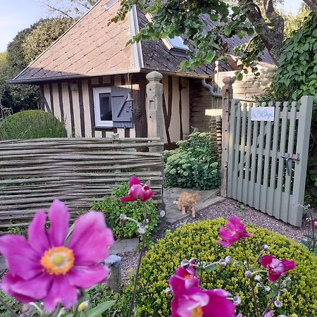 Au P'Tit Jardin Hotell Saint-Sylvestre-de-Cormeilles Eksteriør bilde